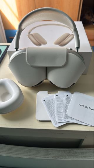 AirPods Max Starlight