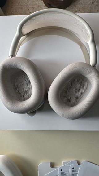 AirPods Max Starlight