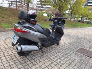 Suzuki Burgman 125 Maxi Scooter