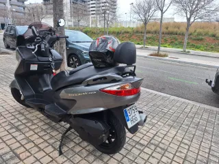 Suzuki Burgman 125 Maxi Scooter