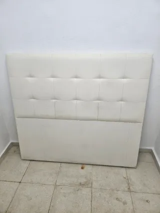 Cabecero de cama tapizado blanco