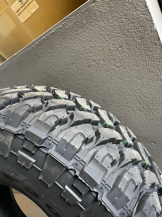 2 neumaticos Comforser CF3000 35x12.5 R15