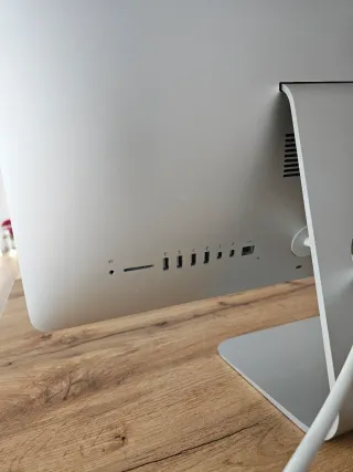 iMac 21.5" i5 8GB 1Tb + Teclado y Ratón Original