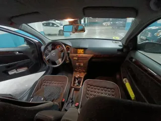Opel Astra 2004