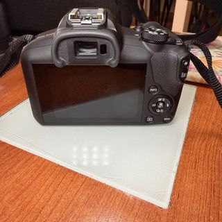 Cámara Canon EOS R100 Negra