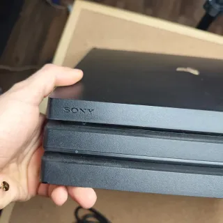 PlayStation 4 Pro 4K 1TB colore Nera + 1 controlle