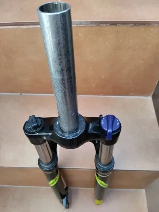 Amortiguador con bloqueo