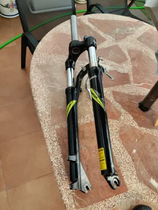 Amortiguador con bloqueo