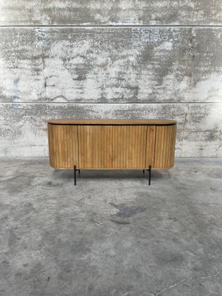 Aparador Licia 4 puertas de madera maciza de mango y metal pintado negro 170 x 80 cm