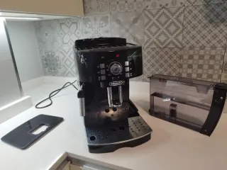 Cafetera DeLonghi Magnífica S Automática