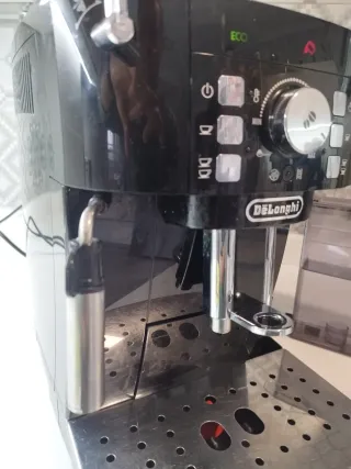 Cafetera DeLonghi Magnífica S Automática