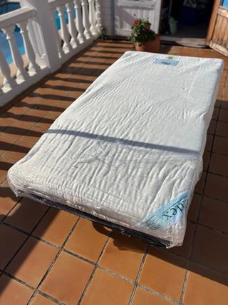 Struttura letto 190 x 110 con materasso in lattice