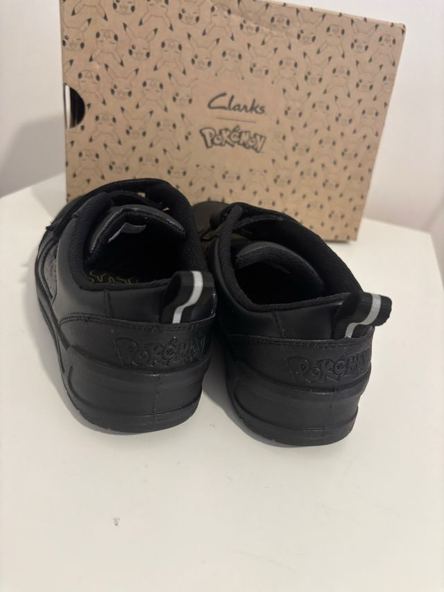 Zapatillas Clarks Pokémon Negras talla 33