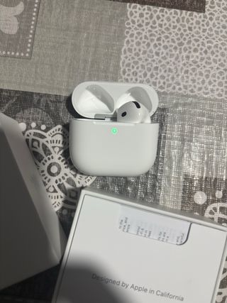 AirPods 4 Blancos