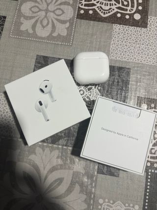 AirPods 4 Blancos