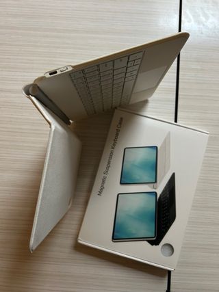 Magic Keyboard para iPad Apple Branco