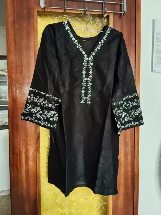 Top negro bordado mujer talla L