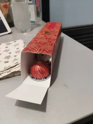 Cafetera Nespresso fabricada por De'Longhi