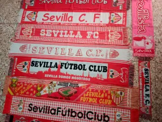 27 Bufandas Sevilla C.F