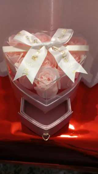 Joyero de Corazón Rosa y Dorado