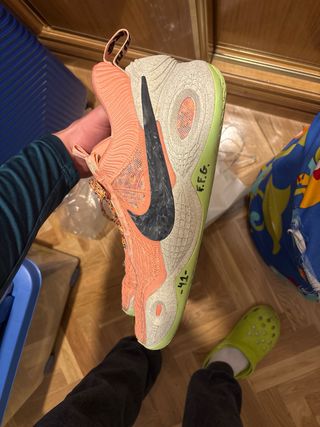 Nike Cosmic Unity Talla 48 Firmadas por Juancho