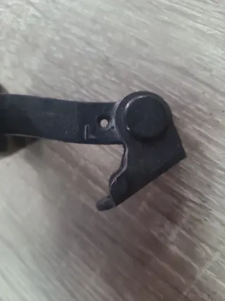 Asegurador puerta izquierda Celica T23