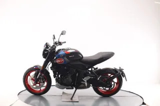 TRIUMPH TRIDENT 660 2026