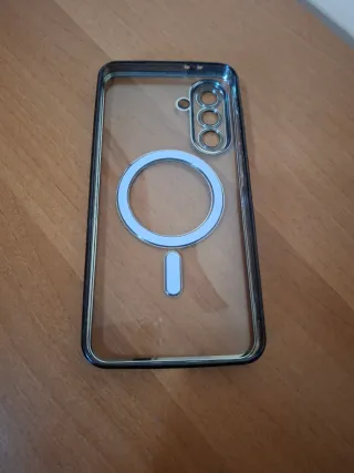 Cover trasparente con anello magnetico