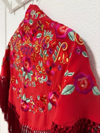 Mantoncillo Flamenco Rojo Bordado