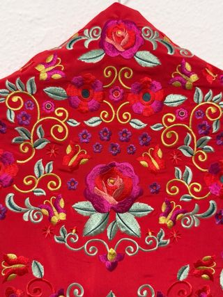 Mantoncillo Flamenco Rojo Bordado