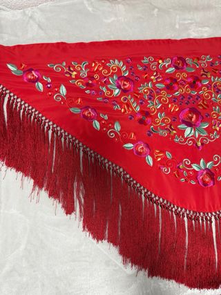 Mantoncillo Flamenco Rojo Bordado