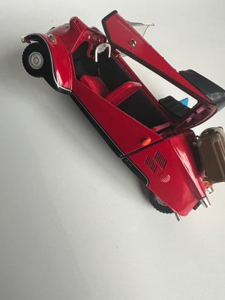 Revell 1/18  Diecast Model Car 08964 - Messer