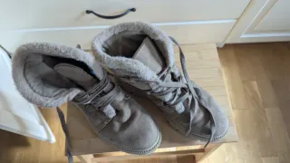 Botas Mustang grises talla 37