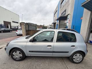 Renault Clio 2003