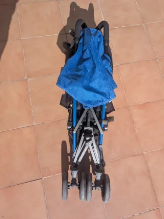 Silla de paseo Chicco azul.