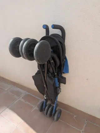 Silla de paseo Chicco azul.