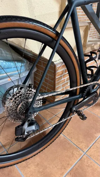 Specialized Gravel Crux 2025