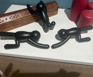 Colgadores de pared figuras humanas