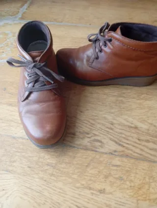 Botines de piel marrones