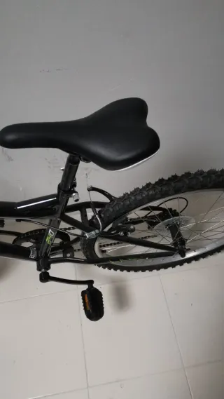 Bicicleta 240i Hard Trail Negra/Verde