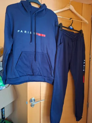 Conjunto chándal negro Paris