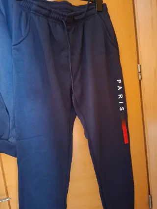 Conjunto chándal negro Paris