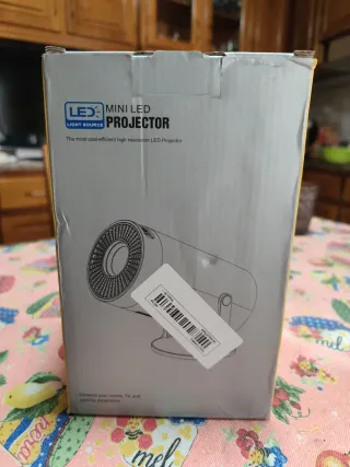 Mini Projetor LED HY300