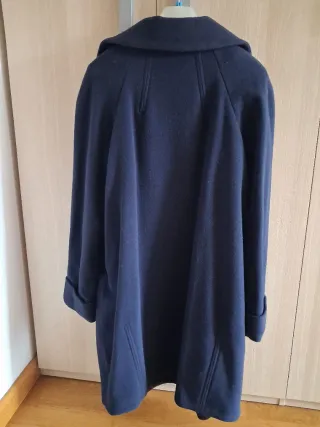 Abrigo Naf Naf marino. 80% lana. Nuevo con etiquet