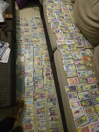 Colección de  réplicas Billetes Extranjeros