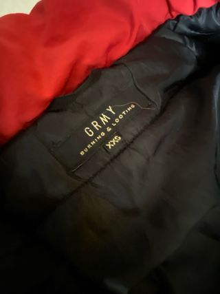 Chaqueta Roja con Tigres Bordados