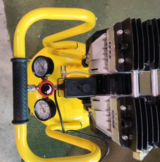 Compresor Stanley SXCMS1350VE Muy Silencioso