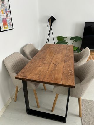 Mesa comedor y 4 sillas