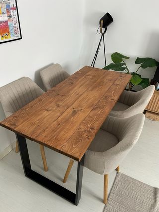 Mesa comedor y 4 sillas