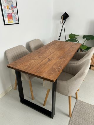 Mesa comedor y 4 sillas